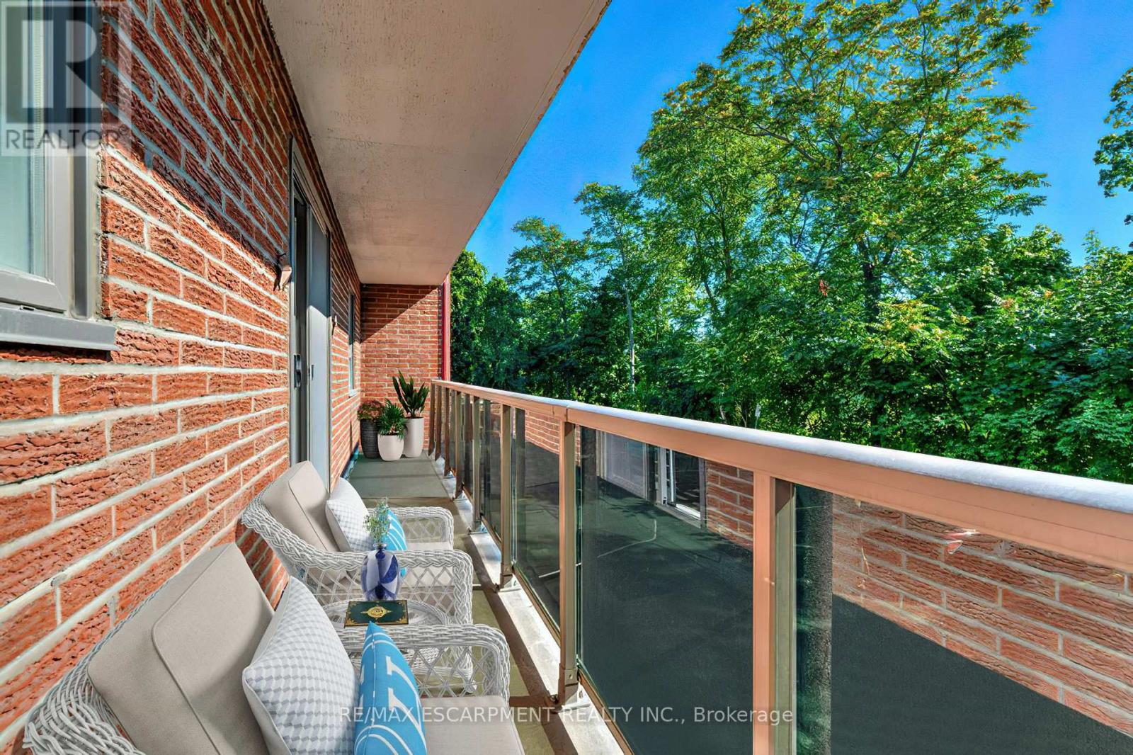 #17 2373 KING STREET E - 12