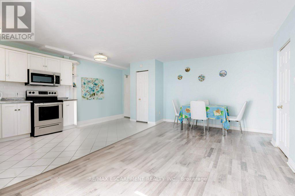 #17 2373 KING STREET E - 7