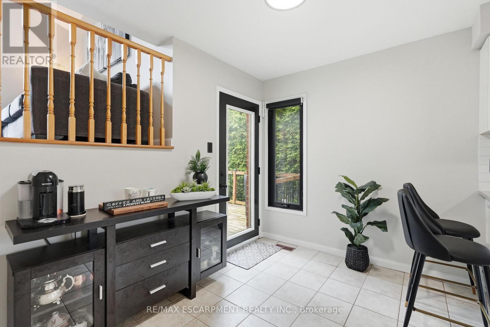 6 WOODCROFT CRESCENT - 11