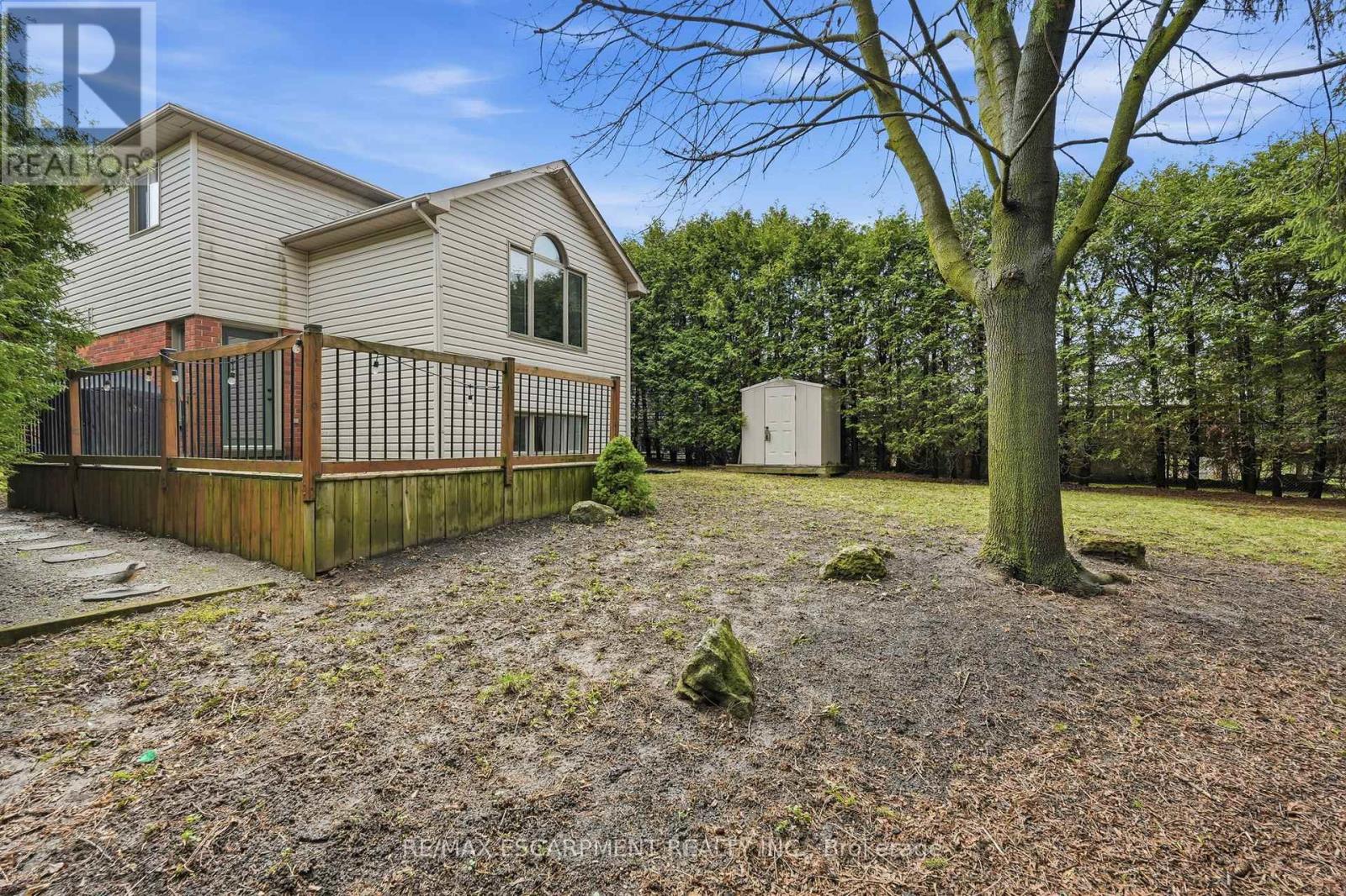 6 WOODCROFT CRESCENT - 34