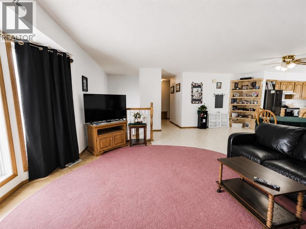 10417 97 Avenue - 5
