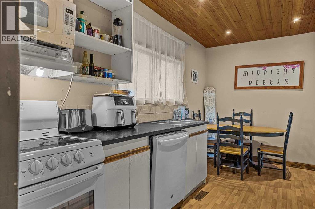 11 Fortress Mountain Way - 11