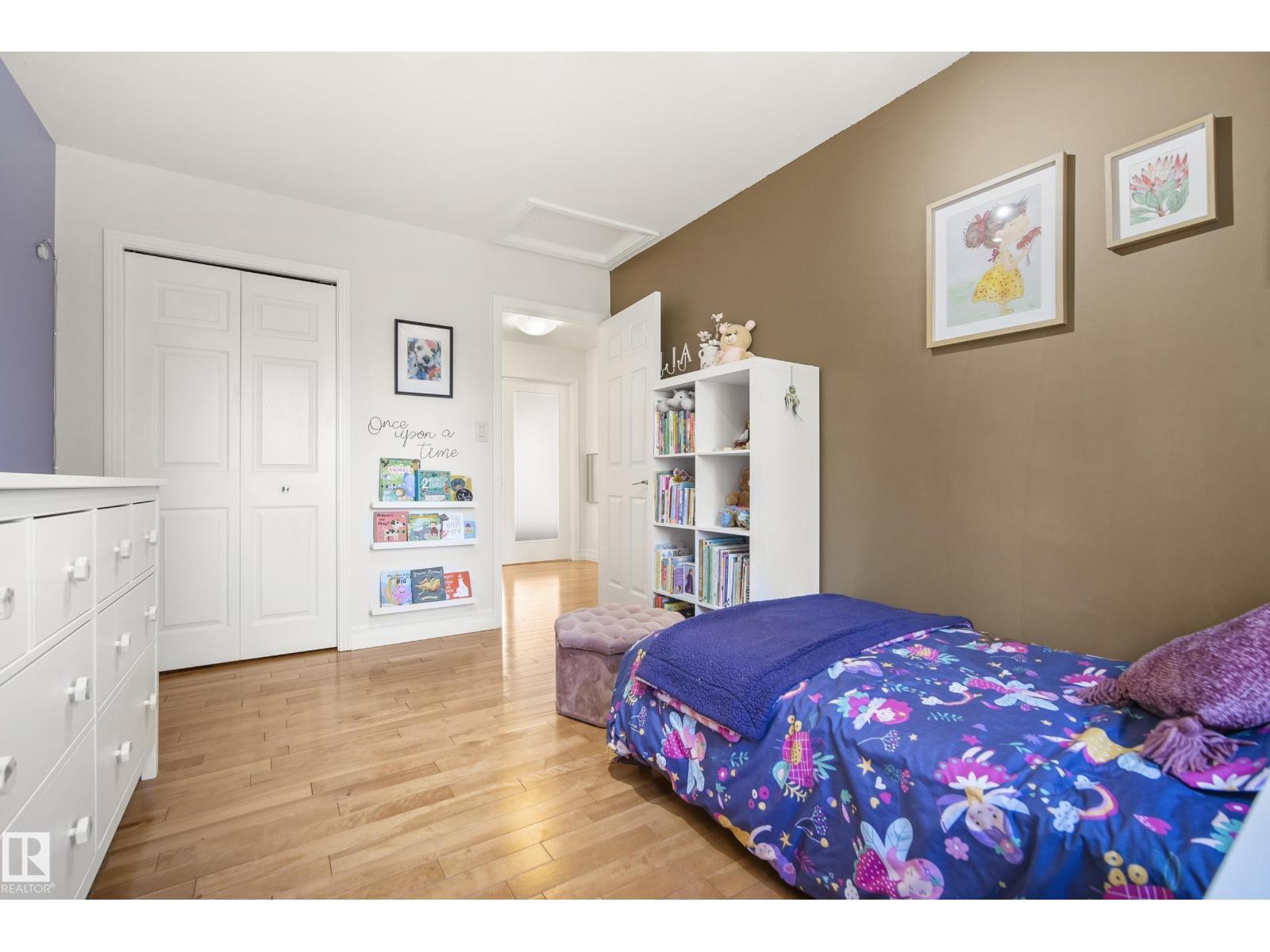 11256 10 AV NW — photo 34