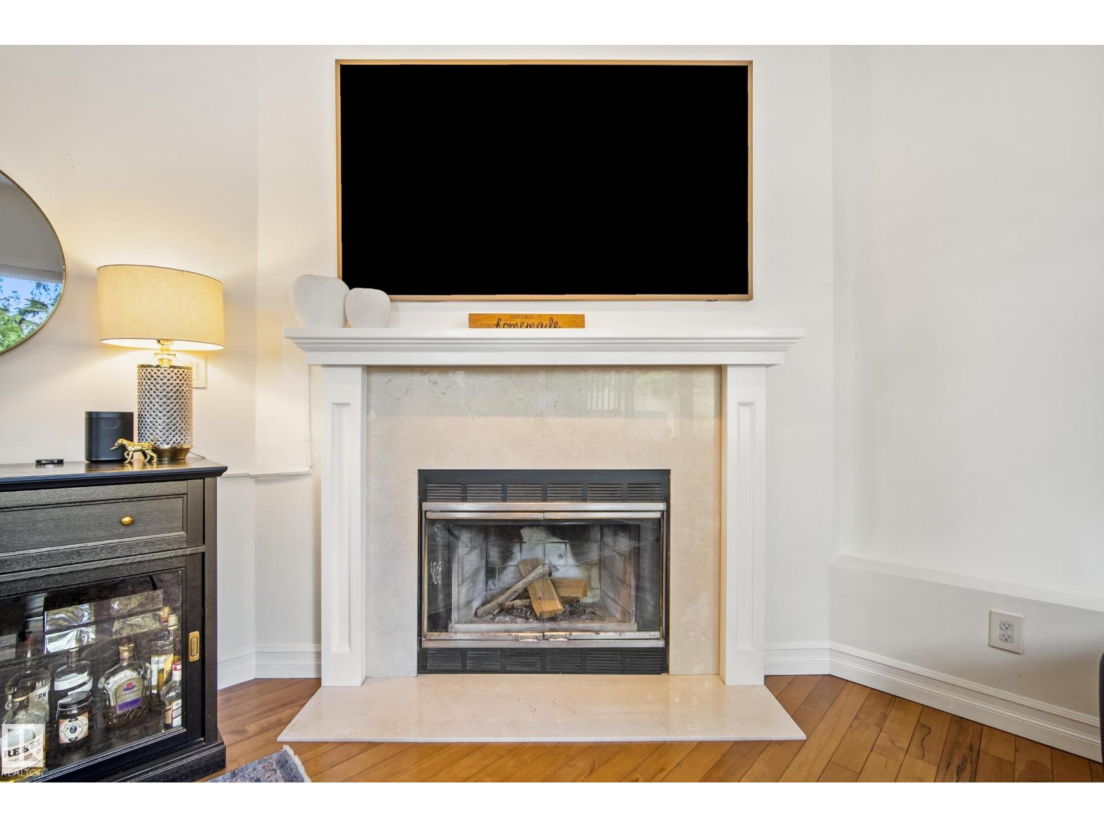 11256 10 AV NW — photo 19
