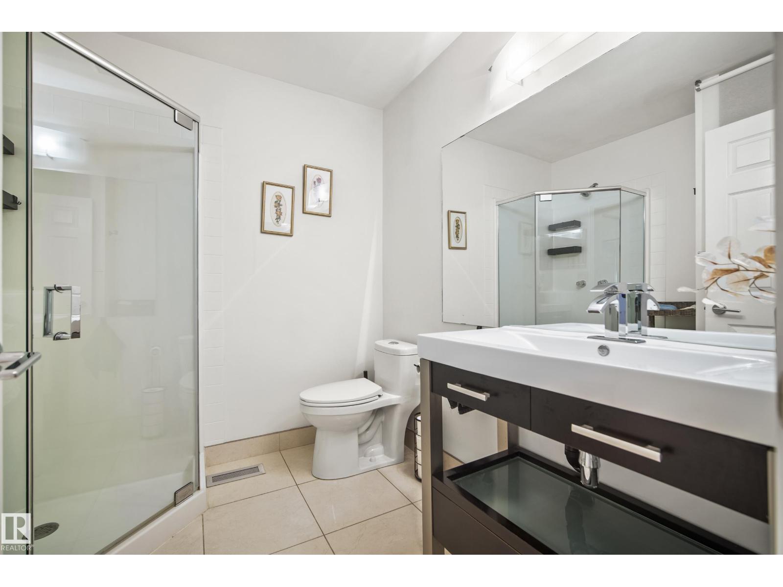 11256 10 AV NW — photo 24