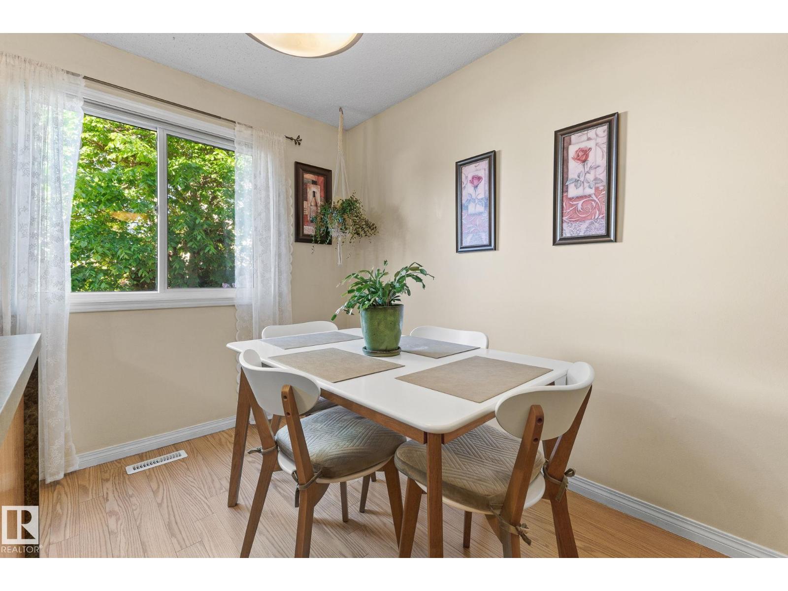17132 103 ST NW - 9