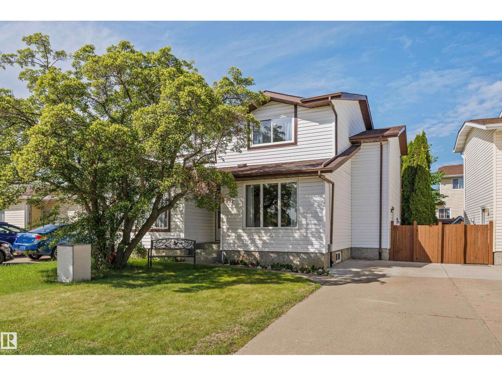 17132 103 ST NW - 1