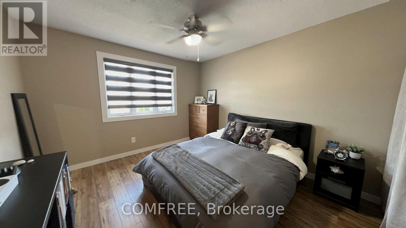 2093 BOAKE STREET - 15