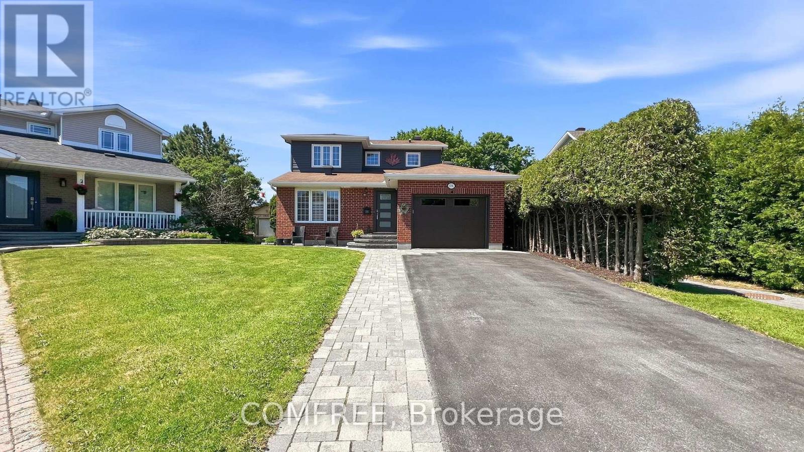 2093 BOAKE STREET - 28