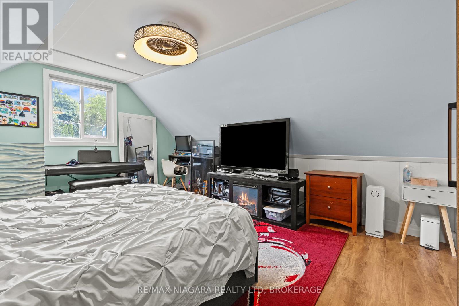 5025 ALBERT STREET - 22