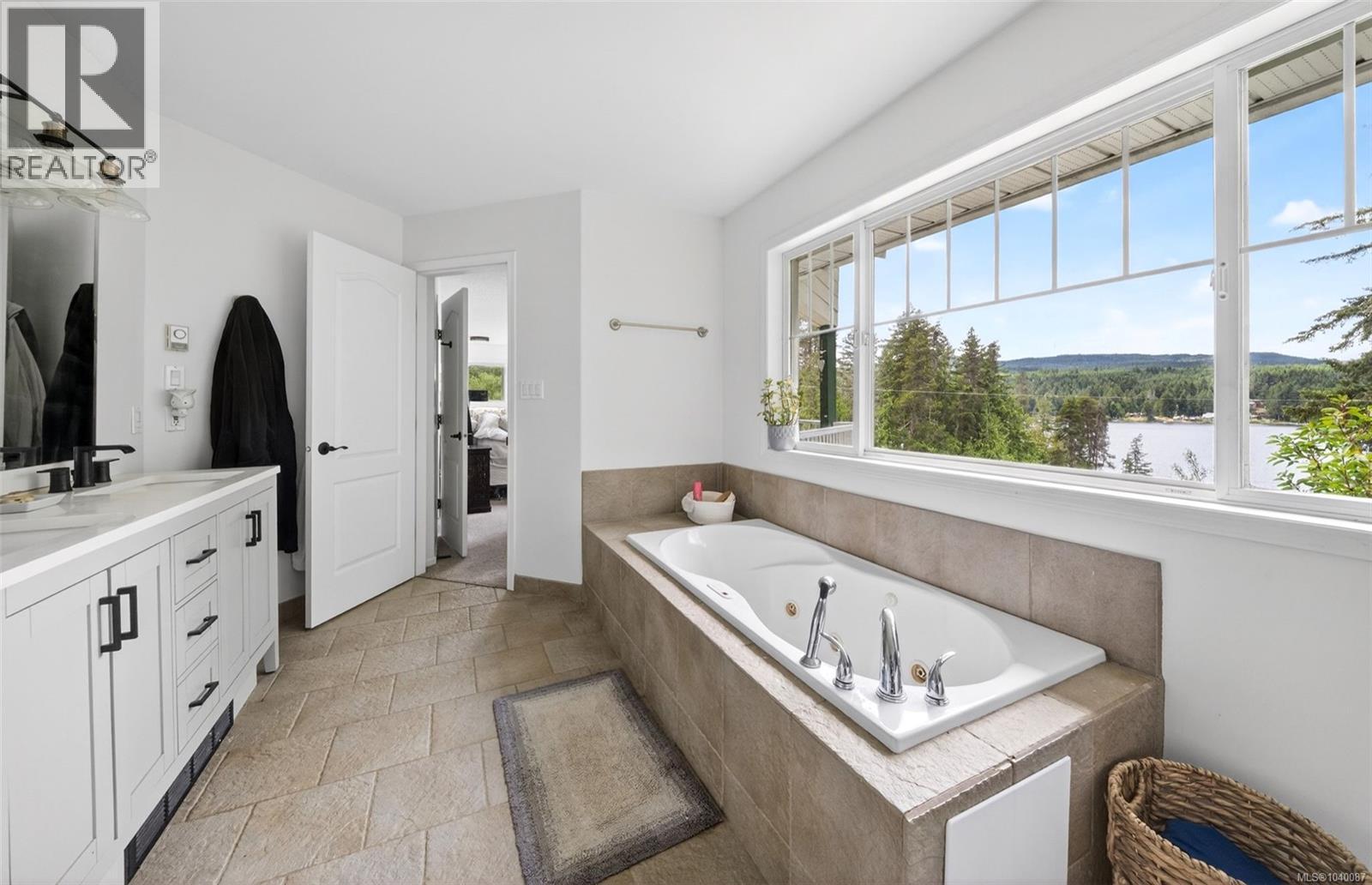2221 Shawnigan Lake Rd - 30