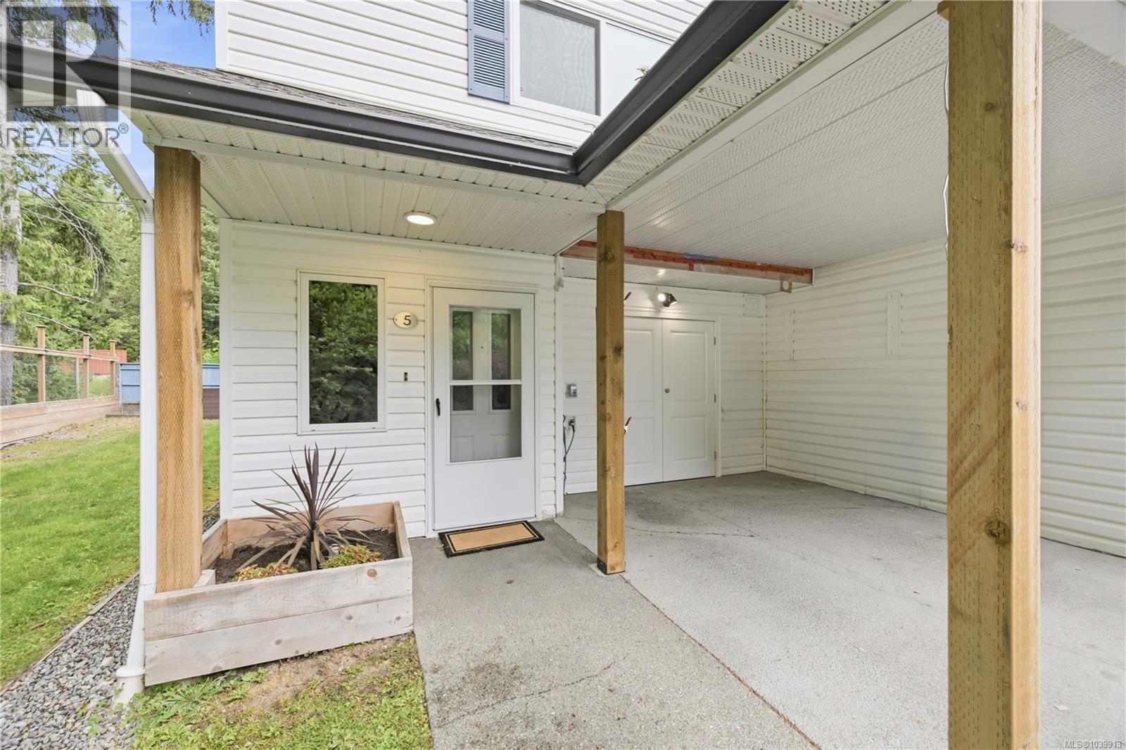 #5 215 Madill Rd - 38