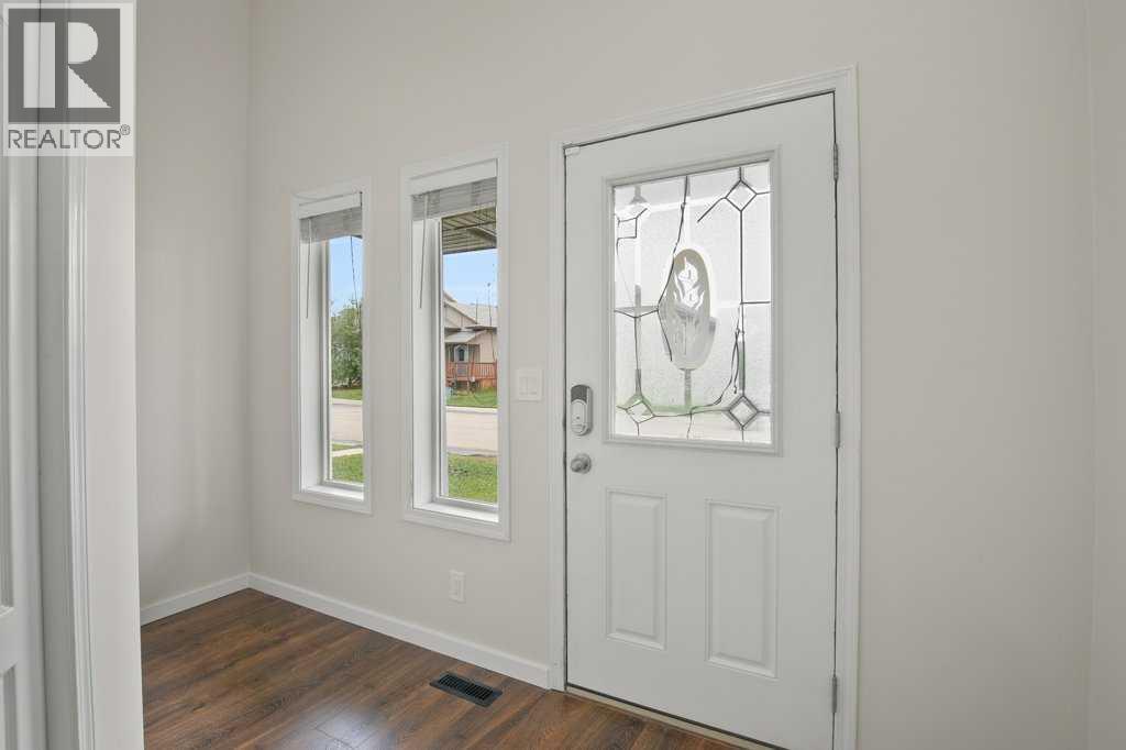 658 Red Oak Close — photo 6
