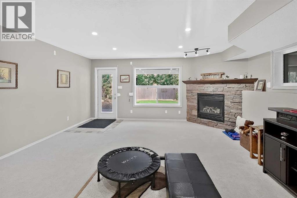 65 Canyoncrest Point W — photo 28