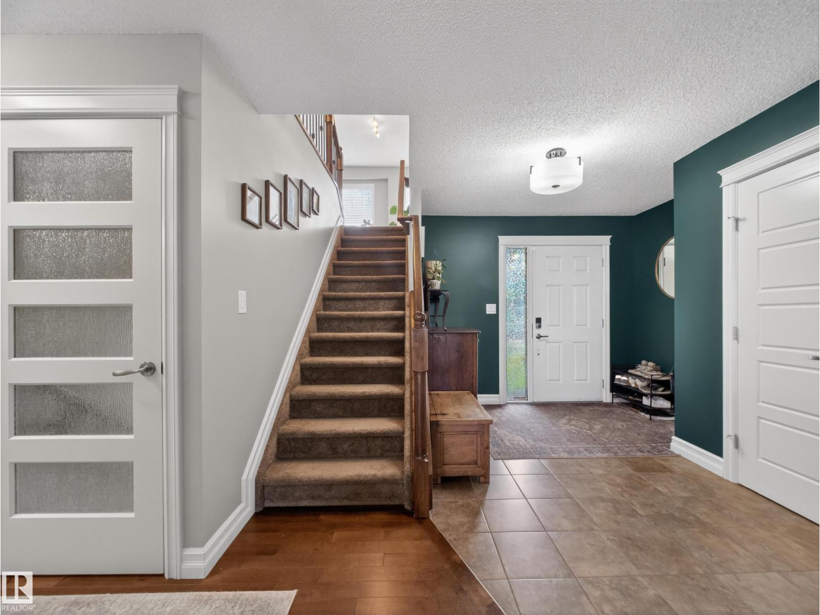 98 WELLINGTON PL — photo 29