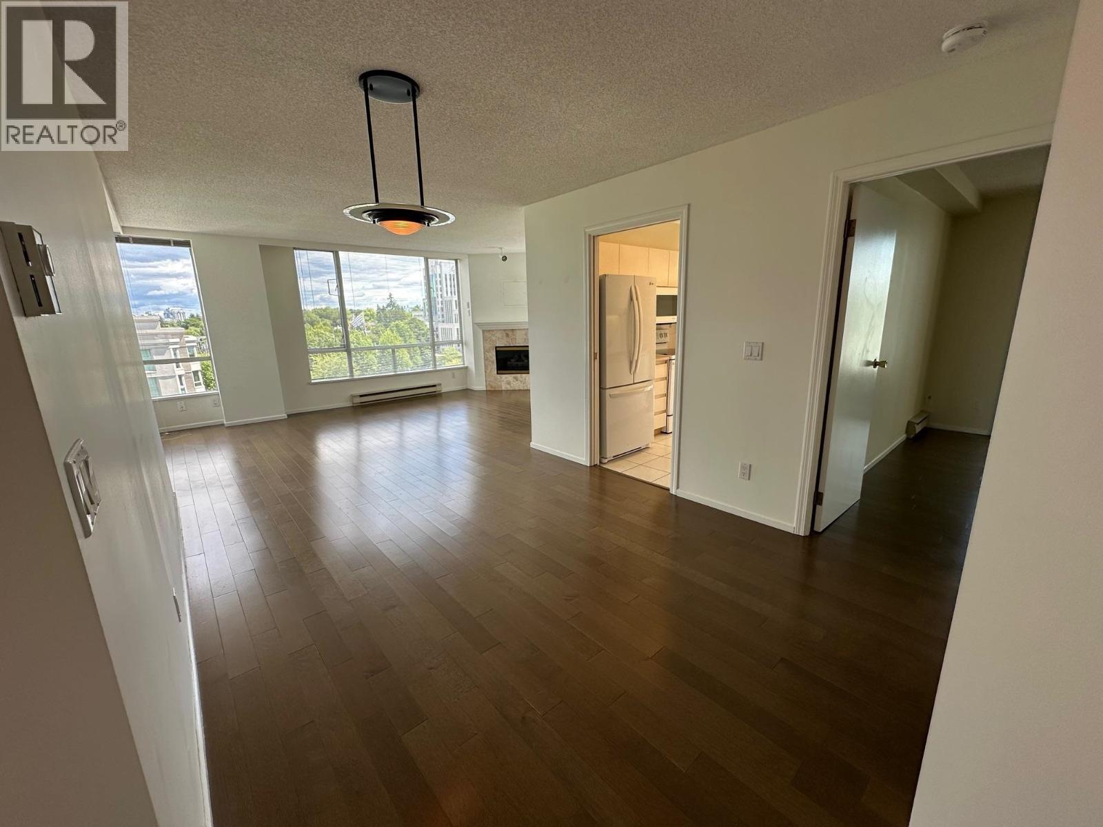 904 2628 ASH STREET — photo 3