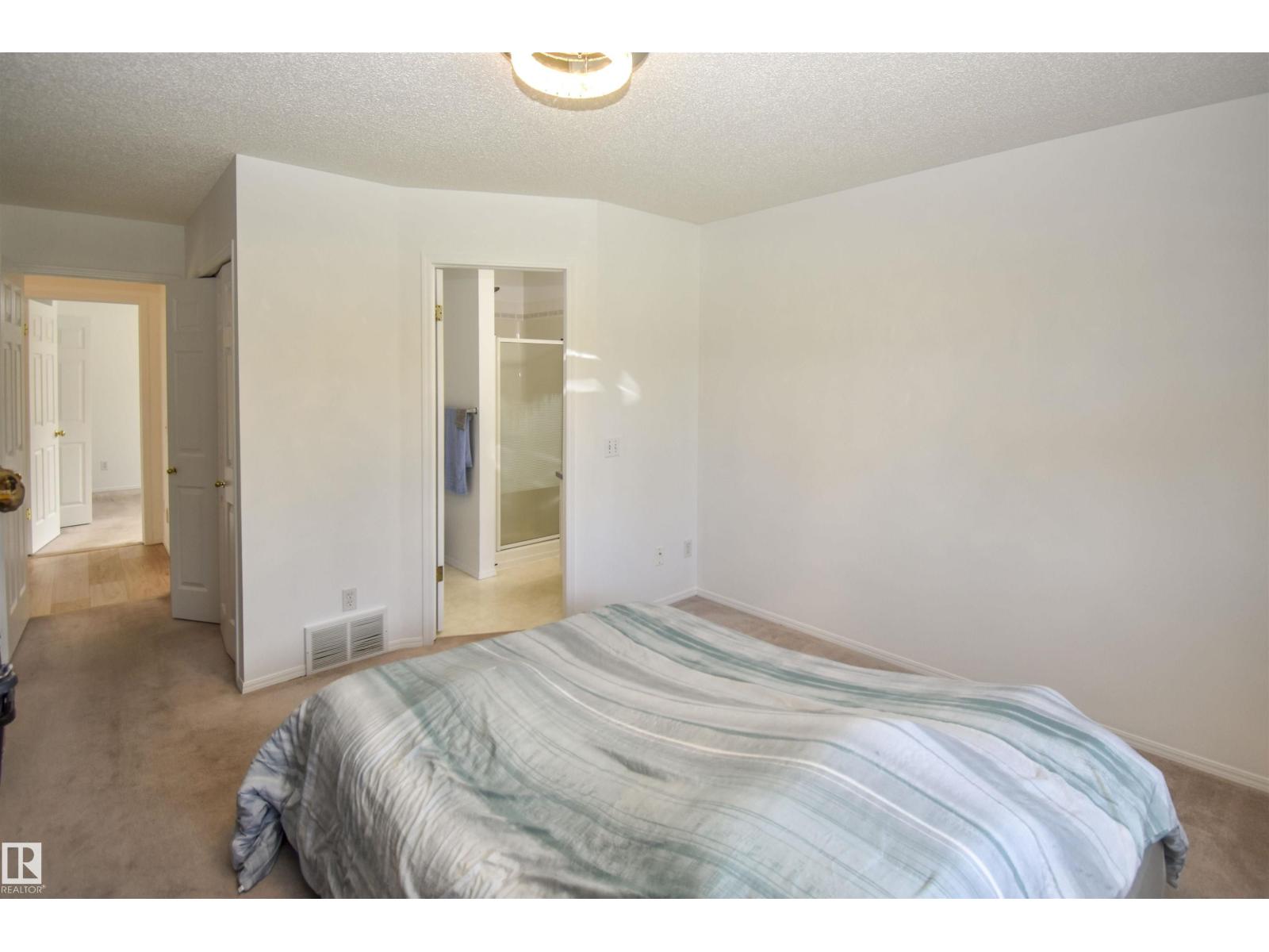 45 Landsdowne DR - 16
