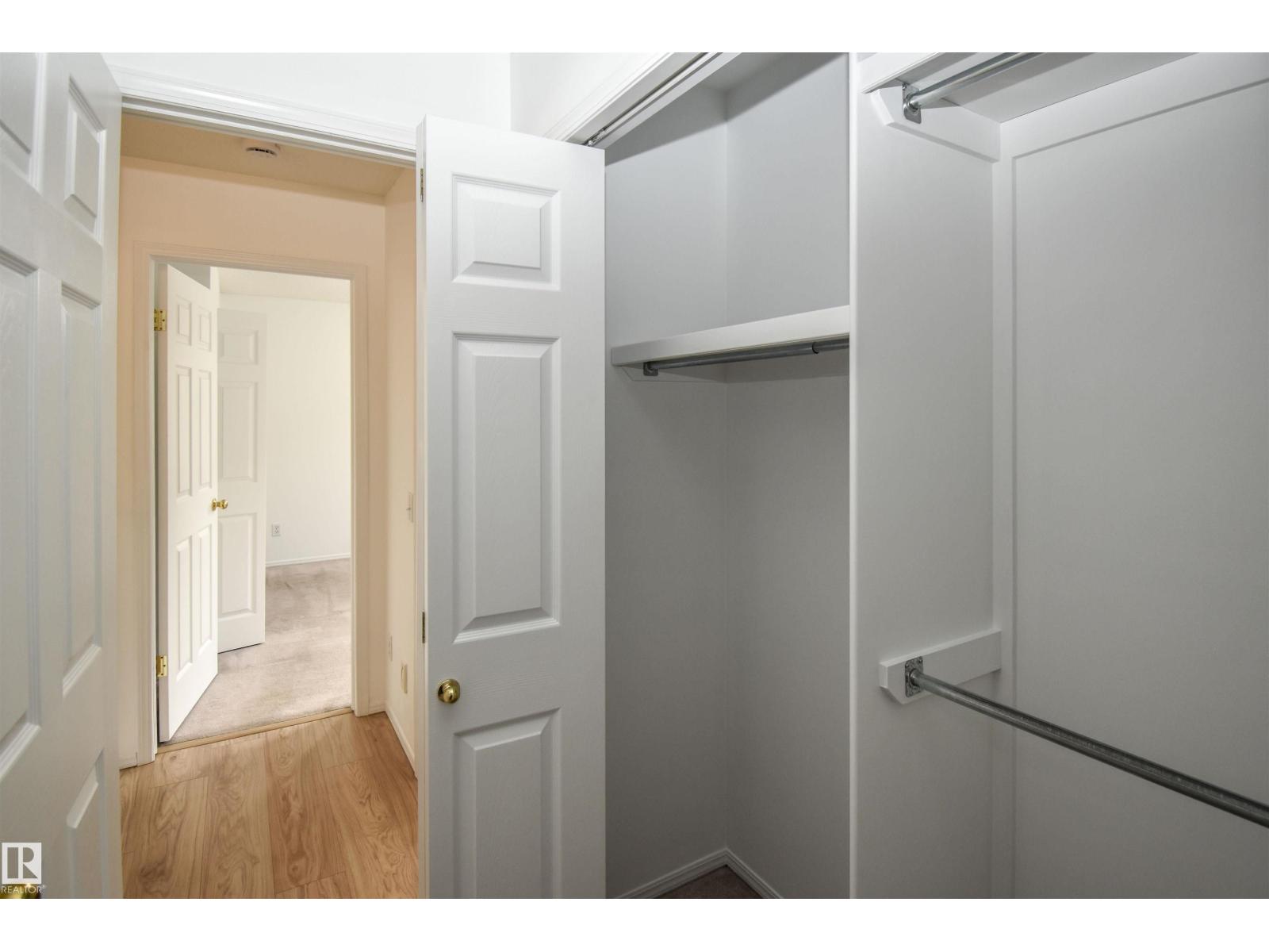 45 Landsdowne DR - 17