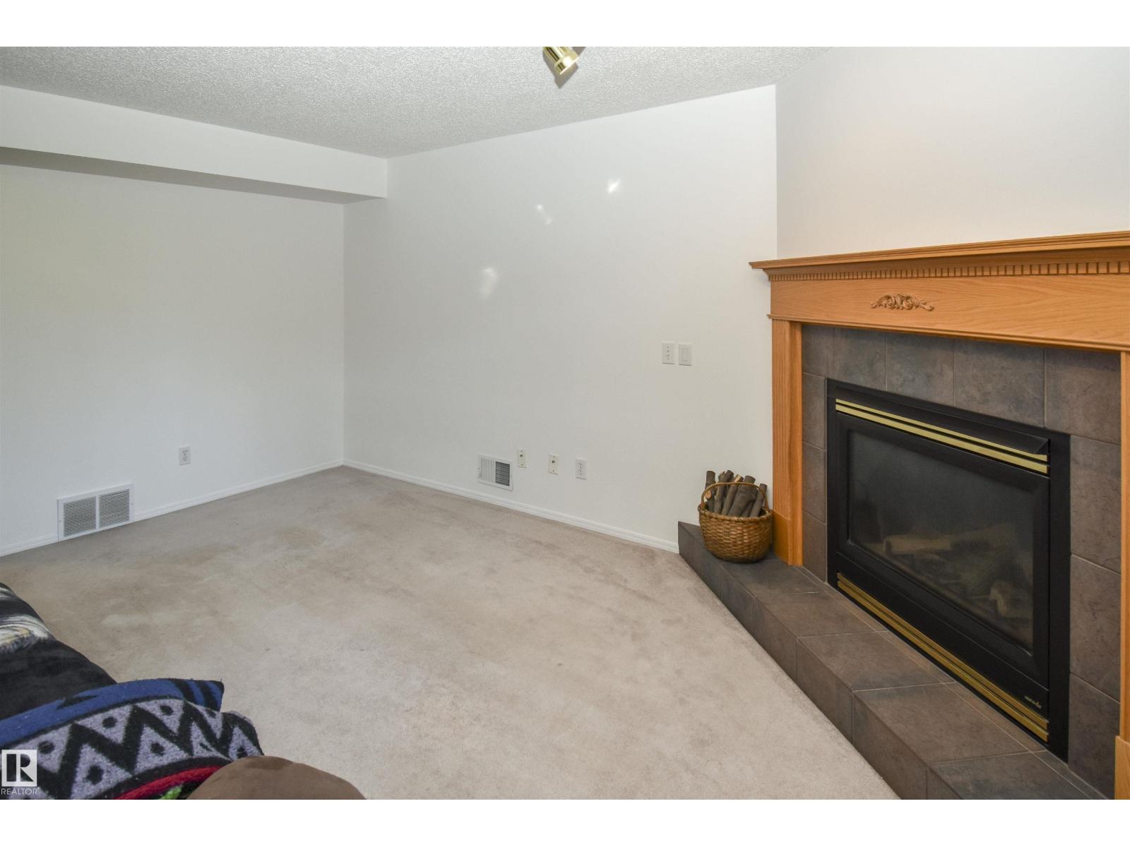 45 Landsdowne DR - 23