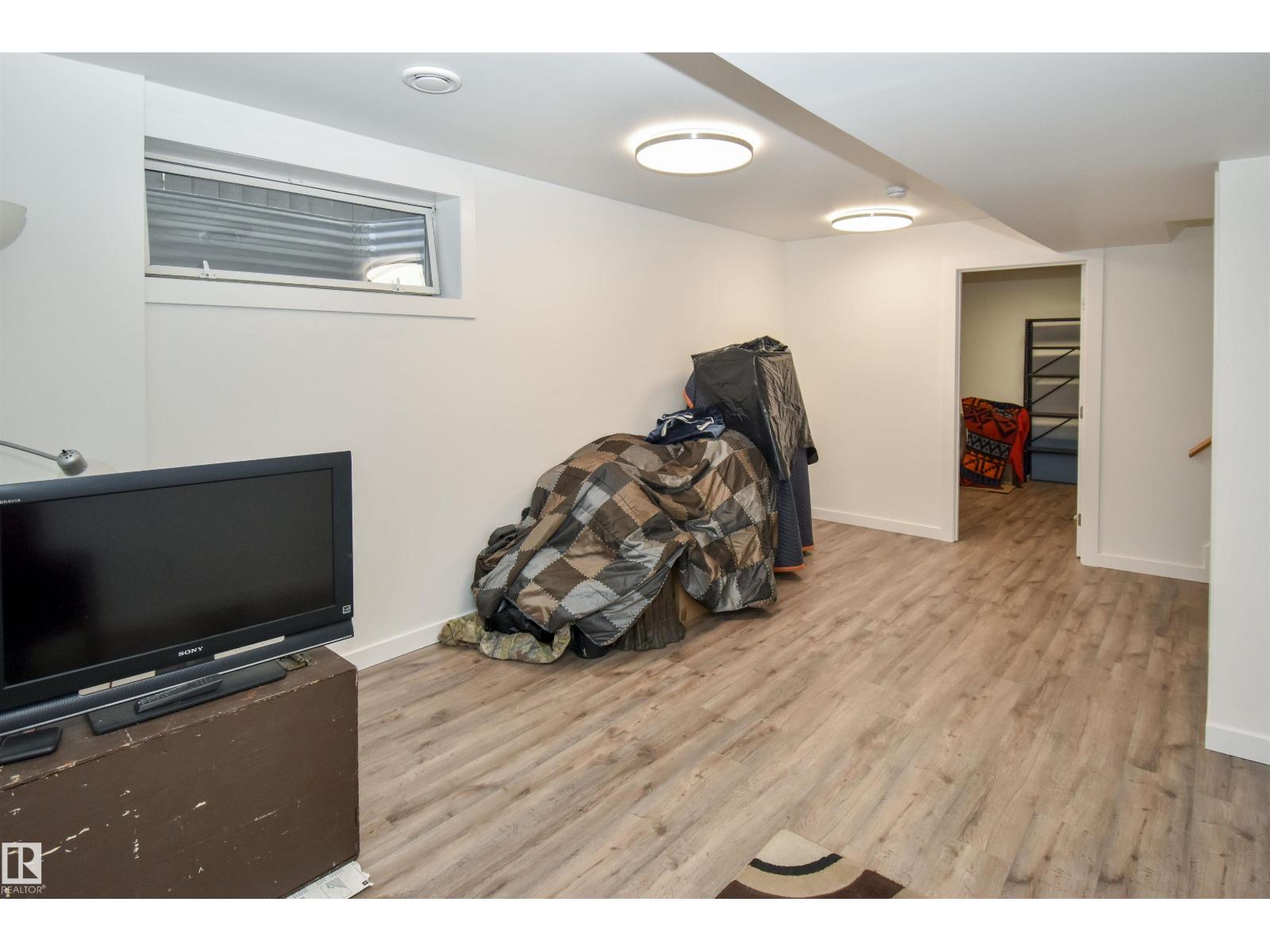 45 Landsdowne DR - 28