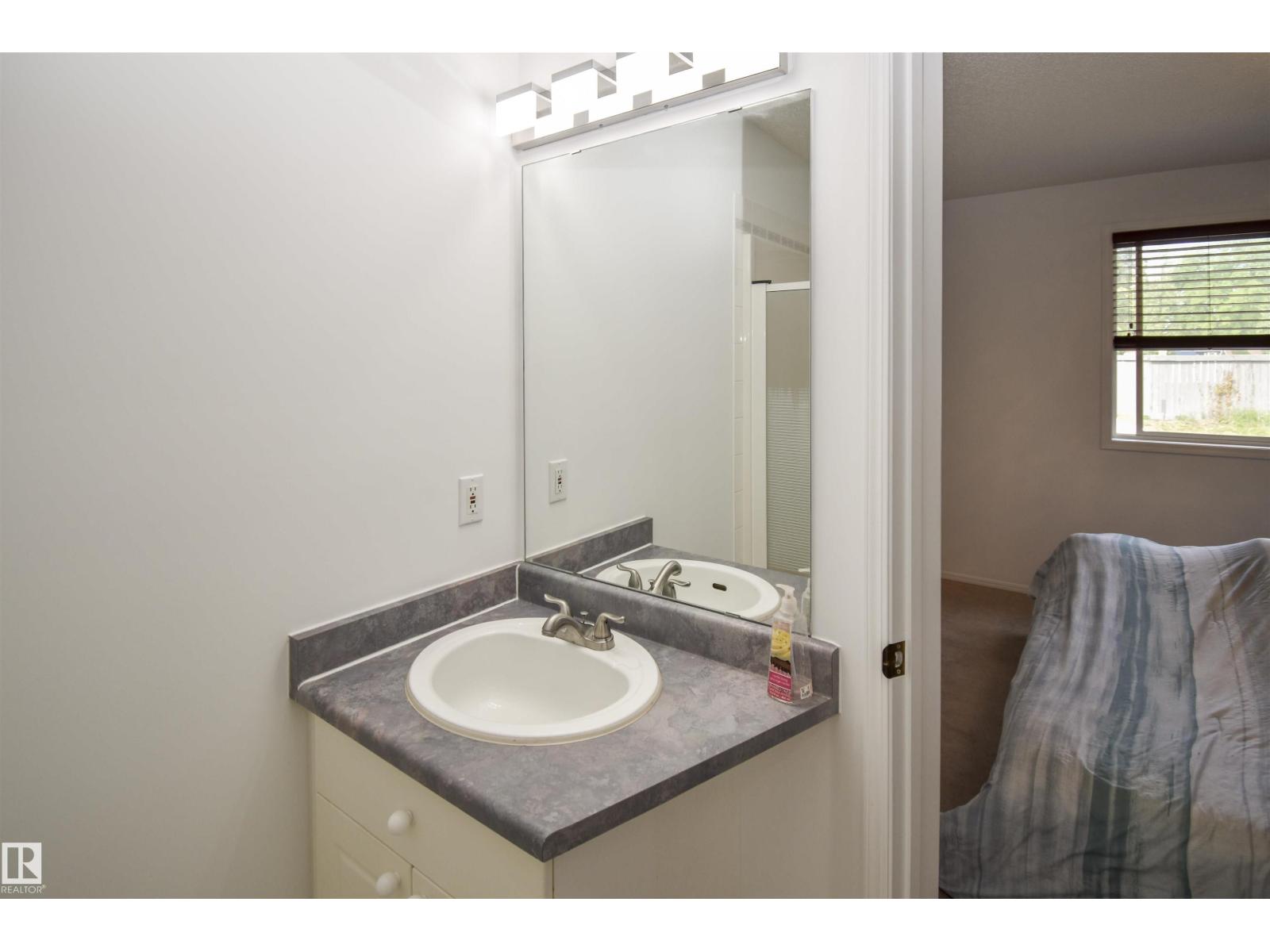 45 Landsdowne DR - 15