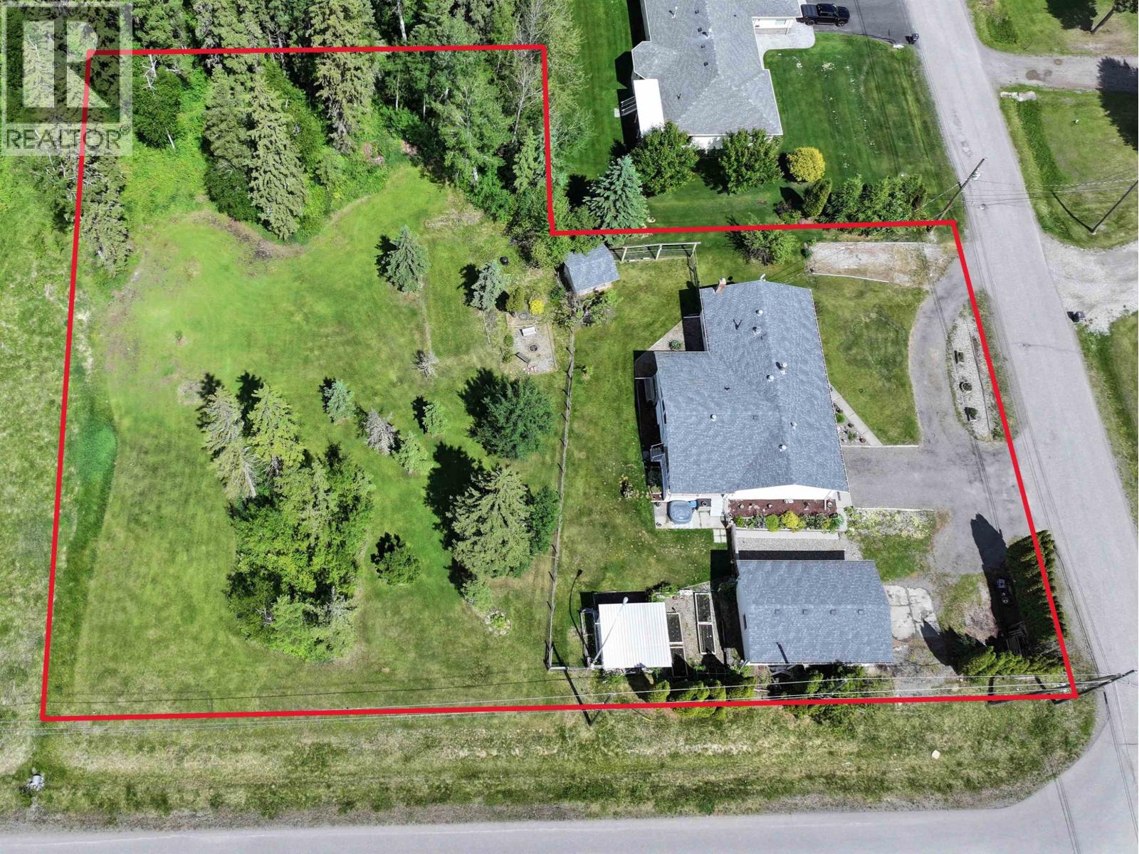 1541 BEACH CRESCENT - 7