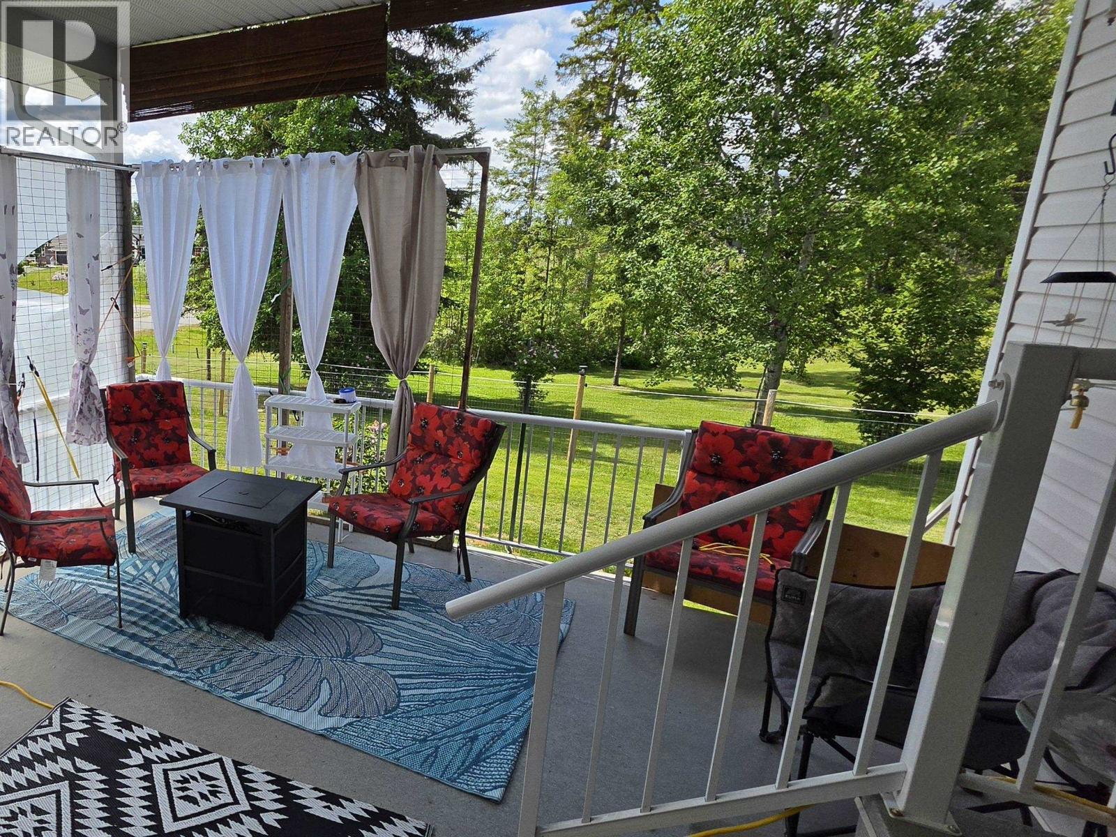 1541 BEACH CRESCENT - 9