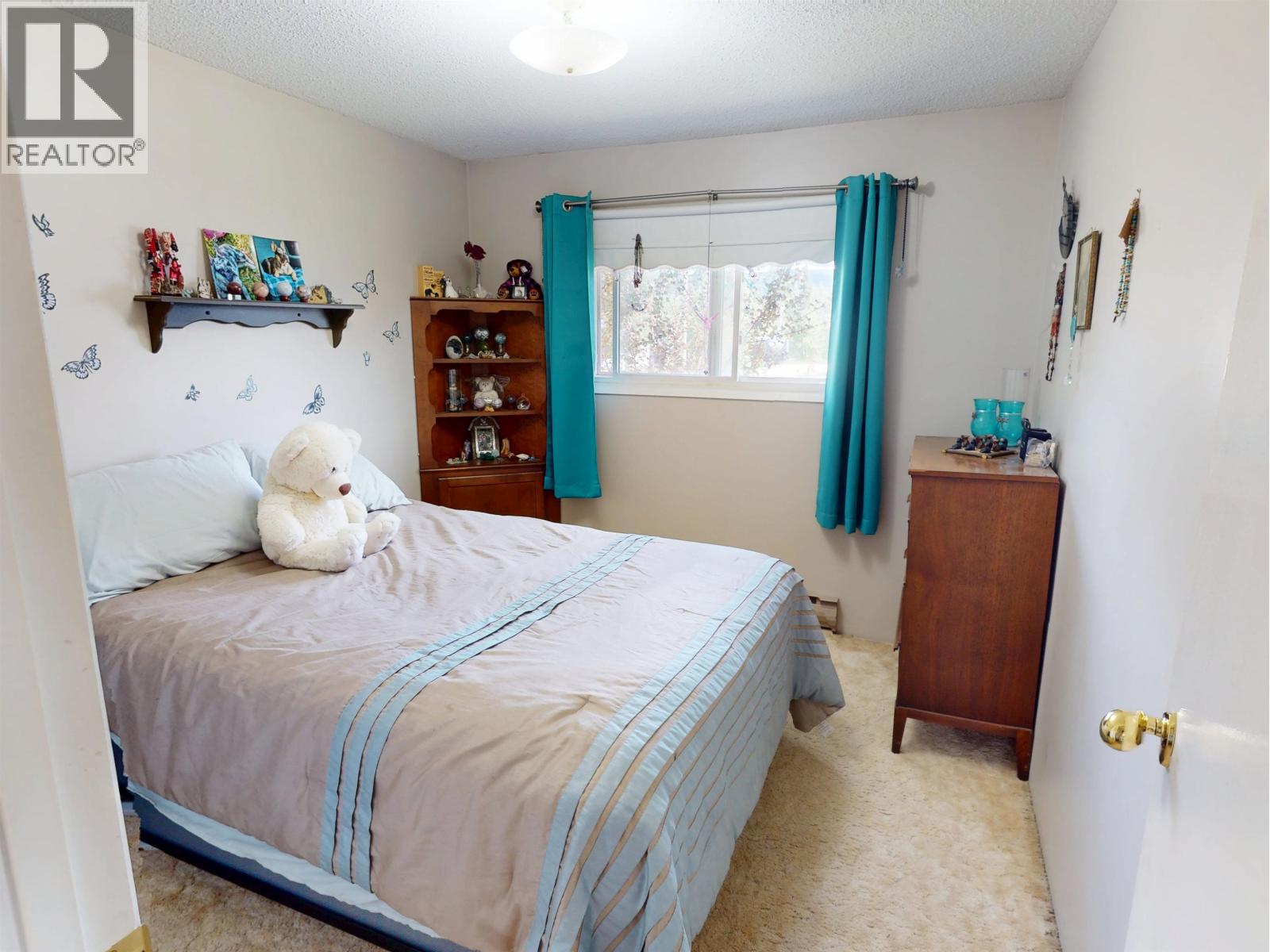 1541 BEACH CRESCENT - 30