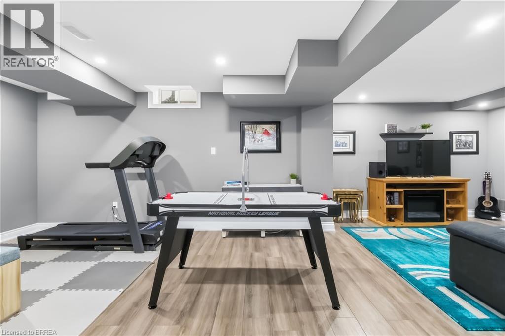 16 POLLARD Street - 34