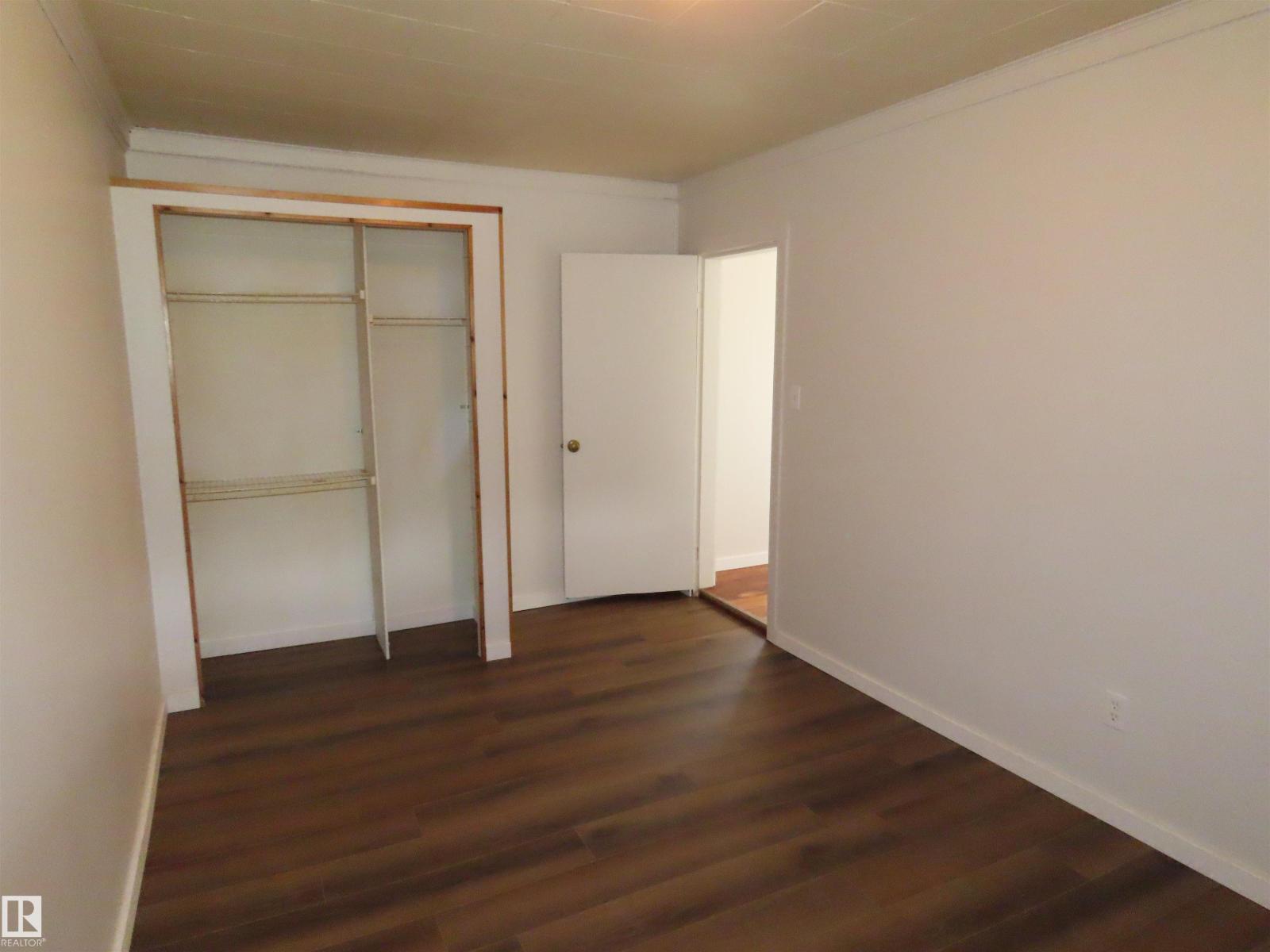 4840 51 AV — photo 17