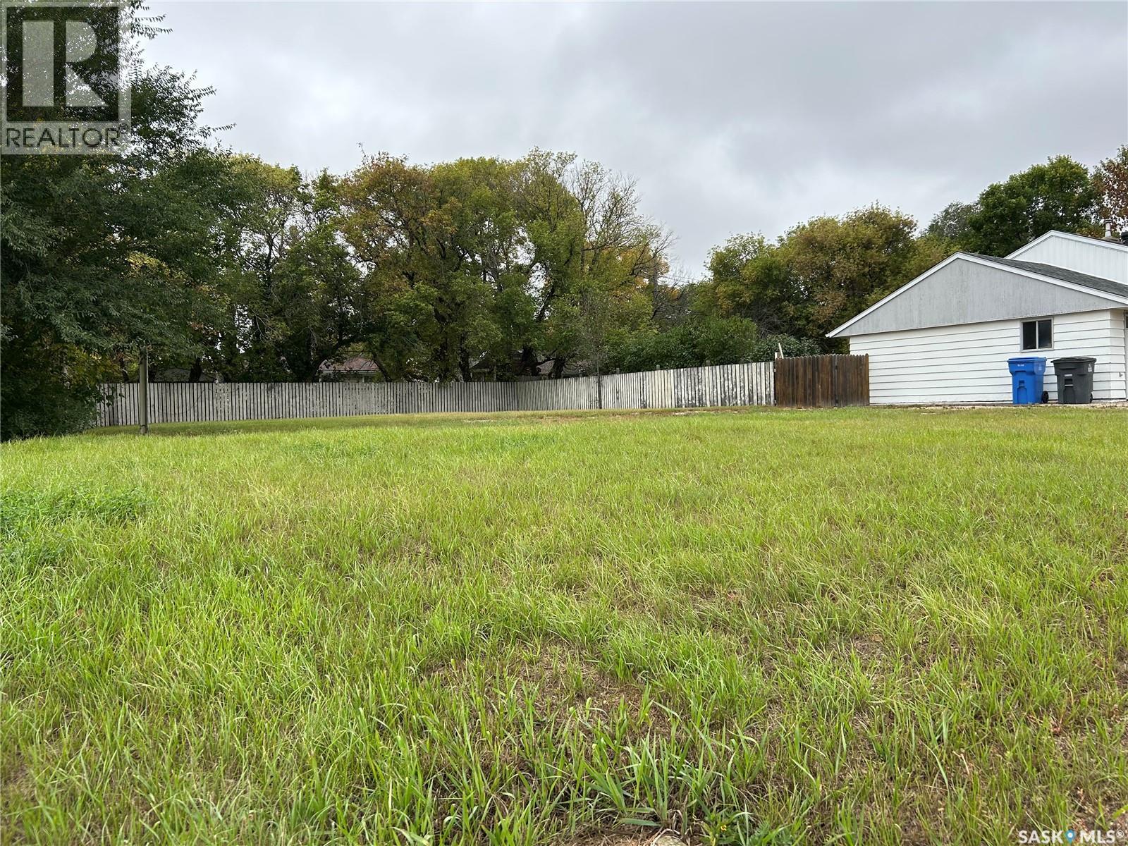 1011 Hillcrest DRIVE — photo 6