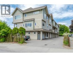103 123 Green Avenue West, Penticton