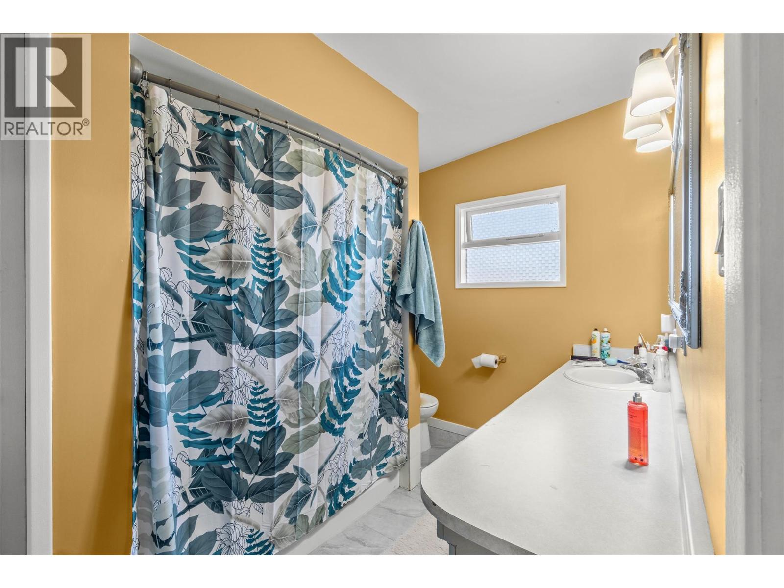 745 KELLY Drive - 14