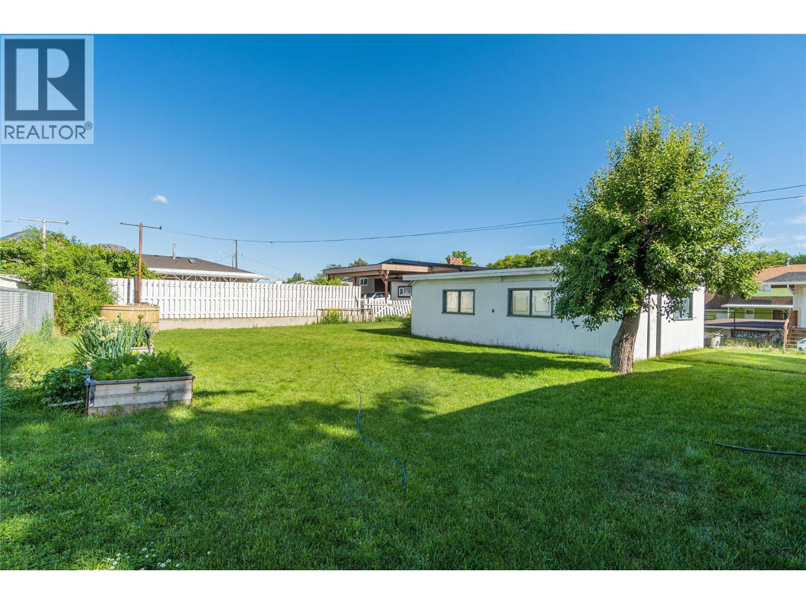 745 KELLY Drive - 31