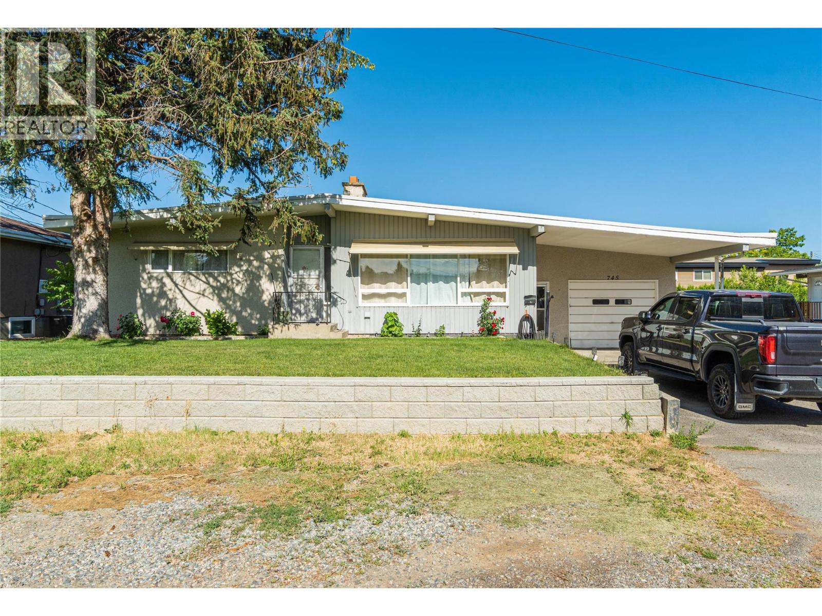 745 KELLY Drive - 7
