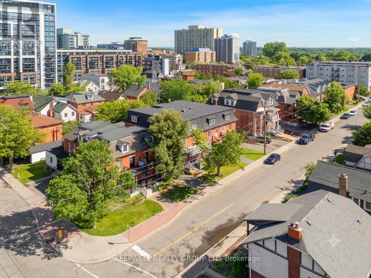 389 DALY AVENUE - 35