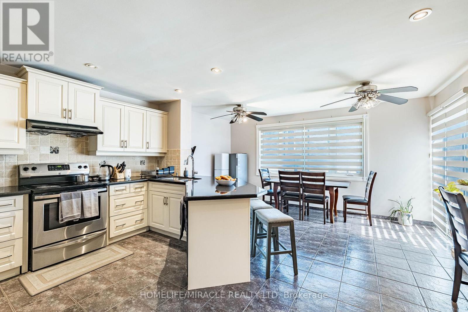 3188 PARKERHILL ROAD - 11