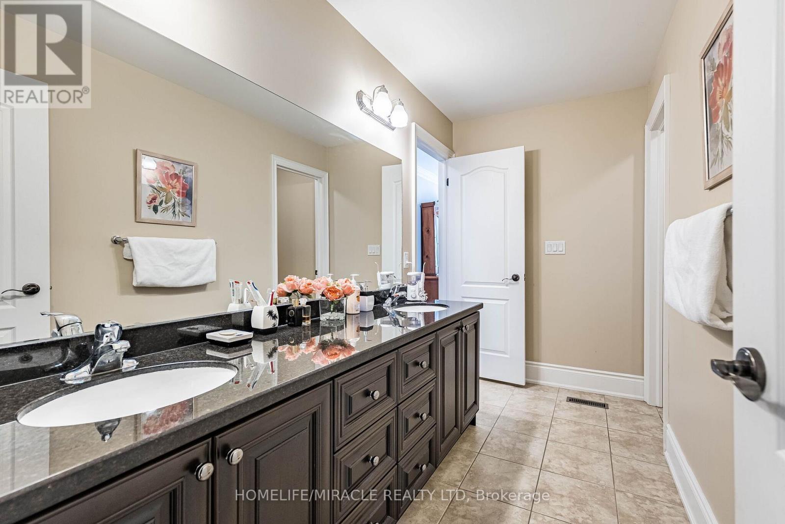 3188 PARKERHILL ROAD - 23