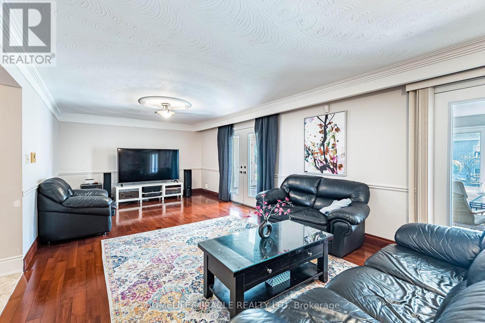 3188 PARKERHILL ROAD - 31