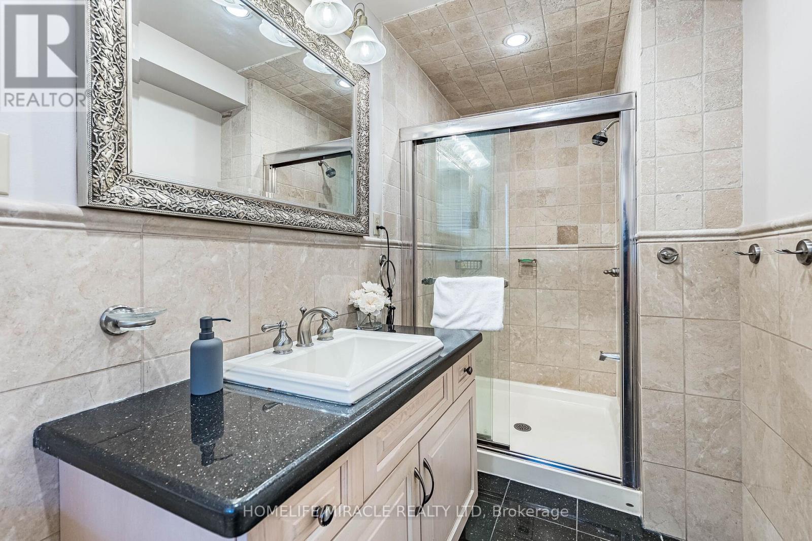 3188 PARKERHILL ROAD - 33