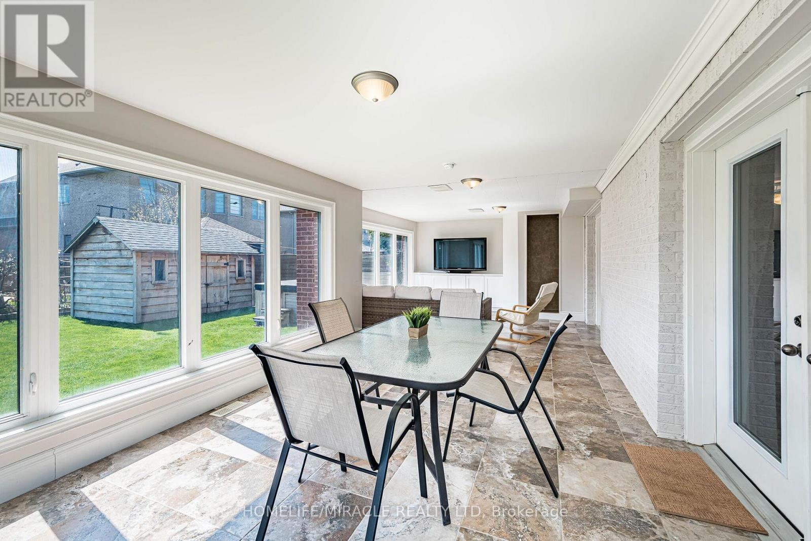 3188 PARKERHILL ROAD - 34
