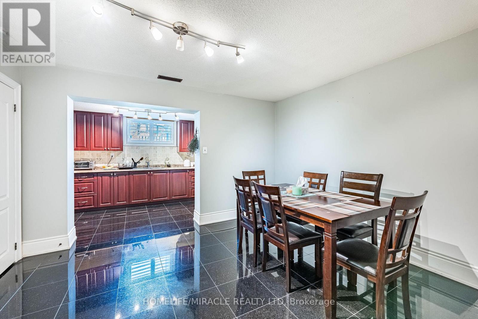 3188 PARKERHILL ROAD - 38