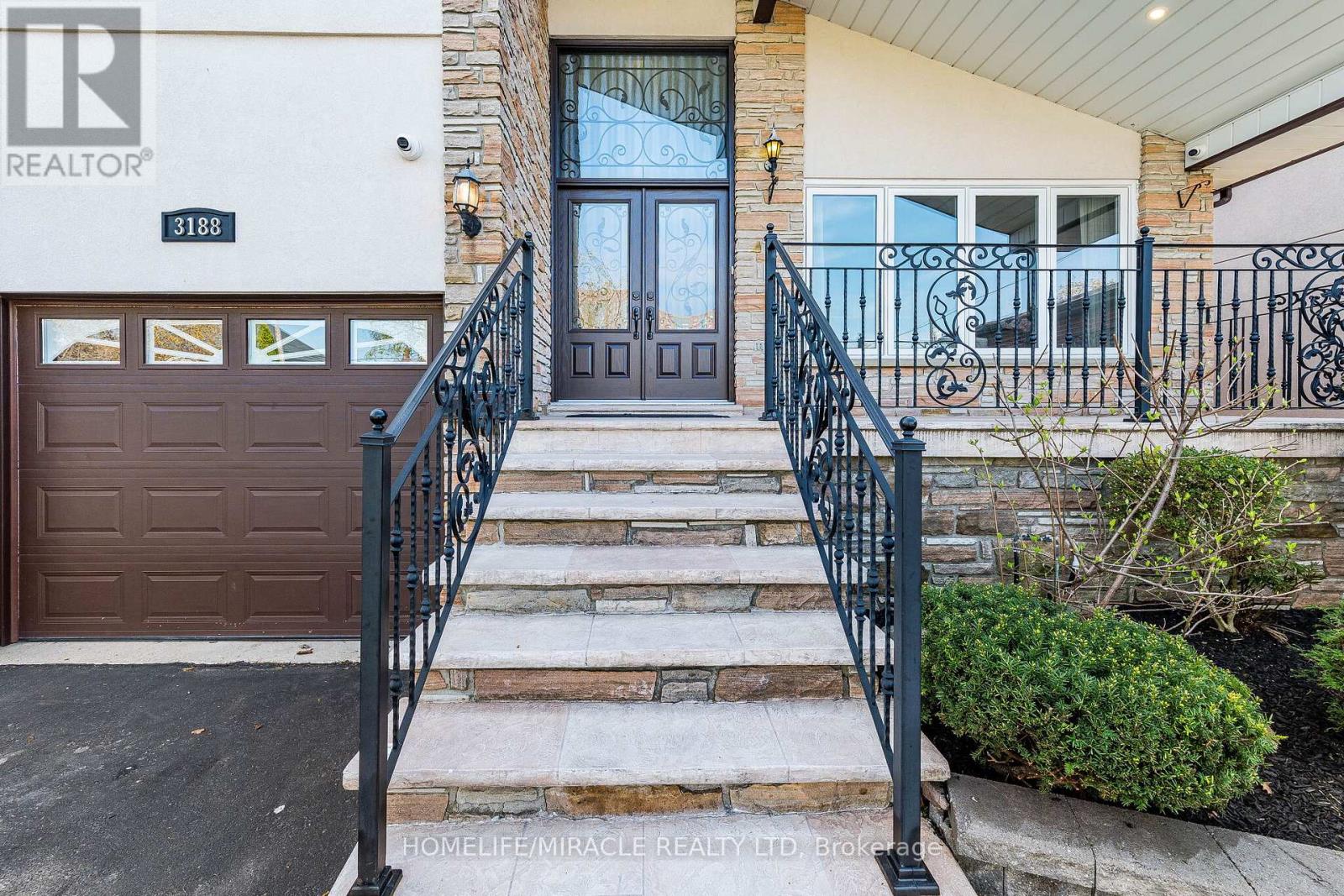 3188 PARKERHILL ROAD - 4