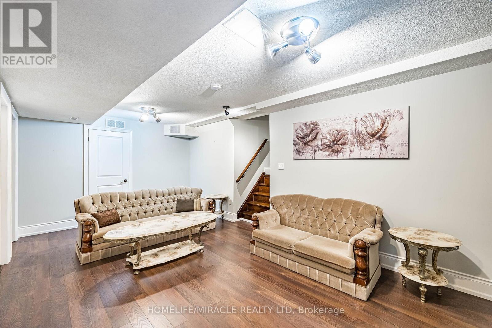 3188 PARKERHILL ROAD - 40