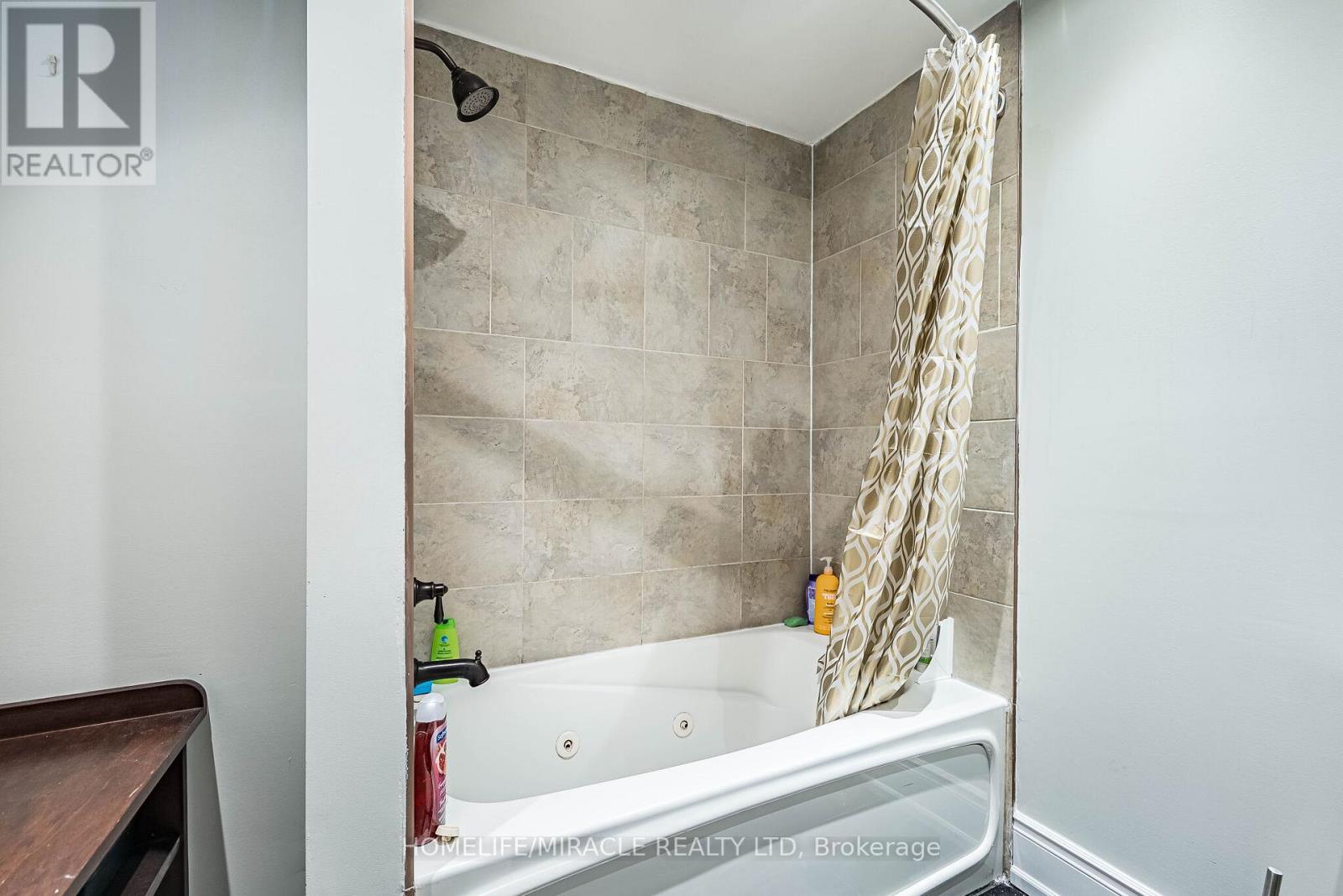 3188 PARKERHILL ROAD - 46