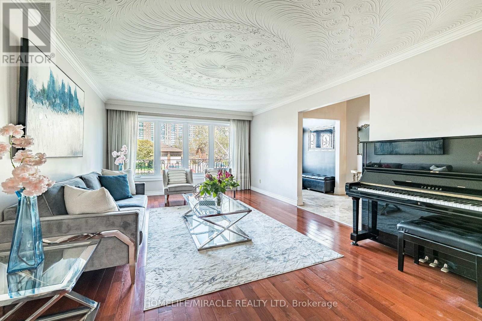 3188 PARKERHILL ROAD - 9