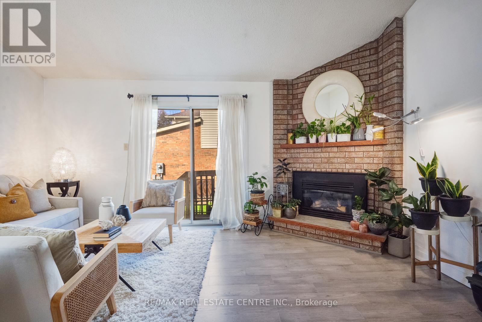 #25 5020 DELAWARE DRIVE - 20