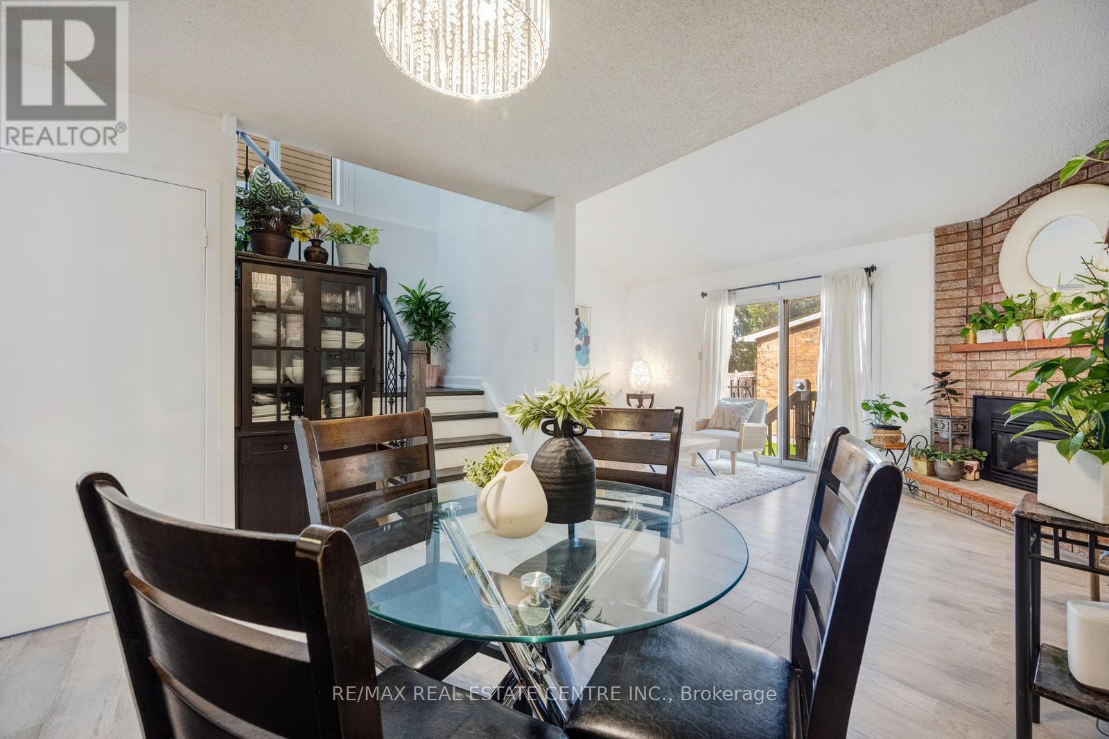#25 5020 DELAWARE DRIVE - 25
