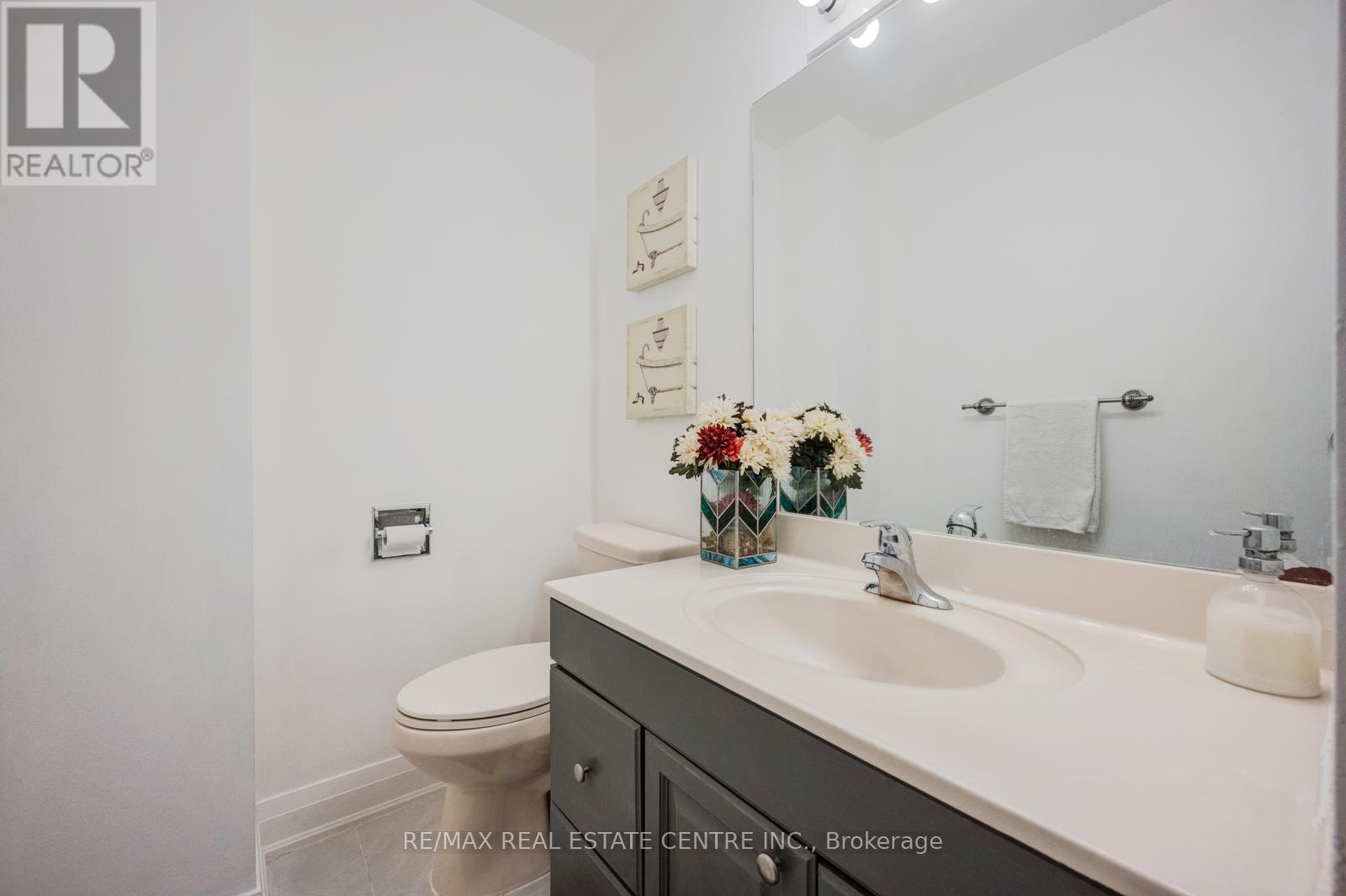 #25 5020 DELAWARE DRIVE - 26