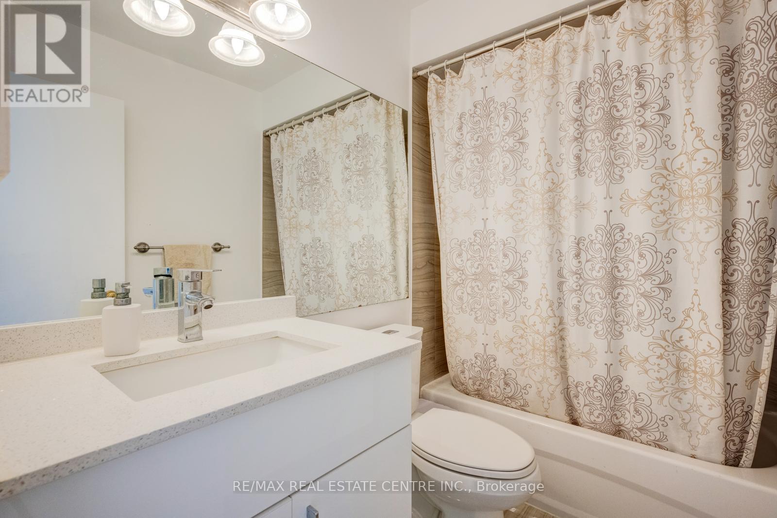 #25 5020 DELAWARE DRIVE - 31